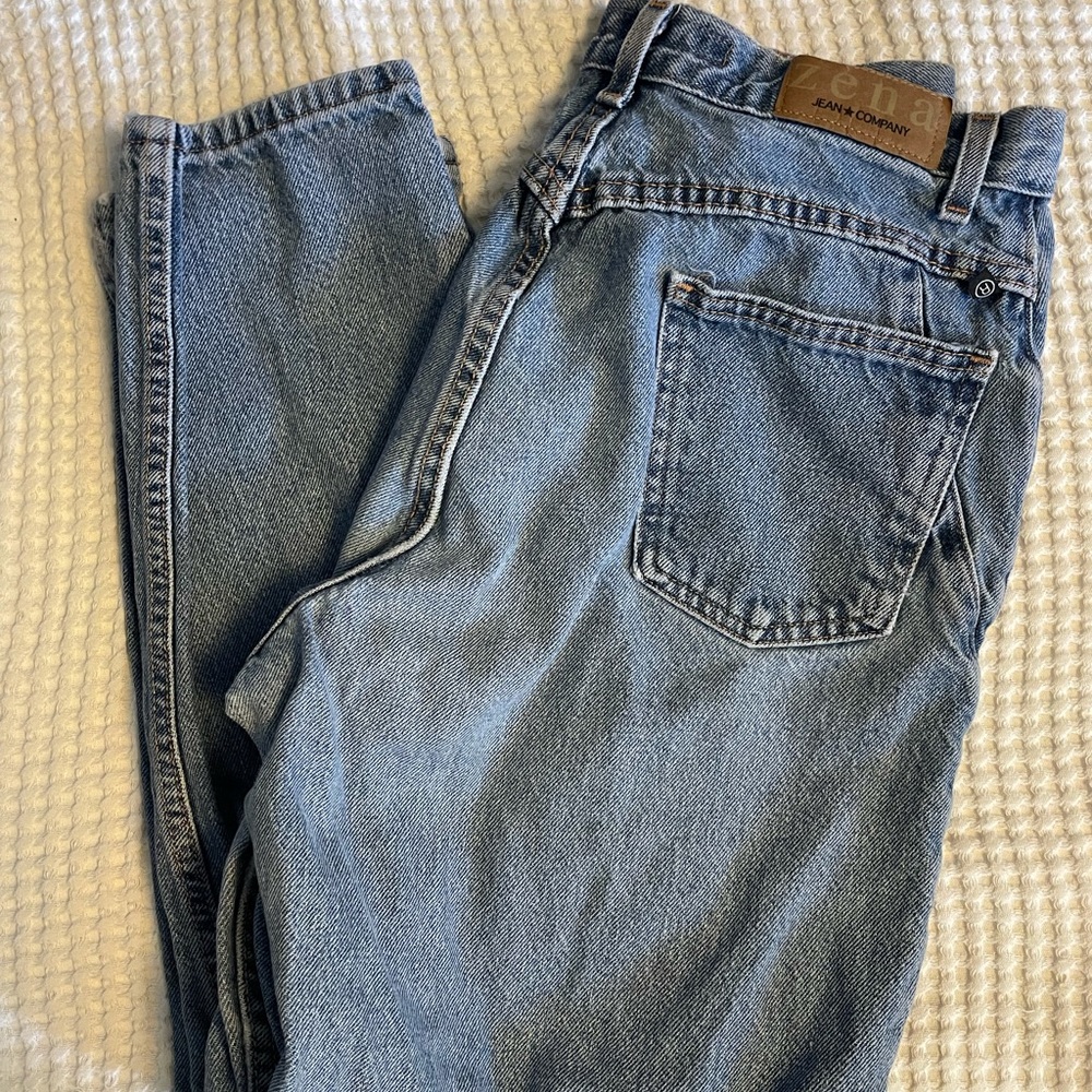 Women’s vintage zena jeans. Size 14